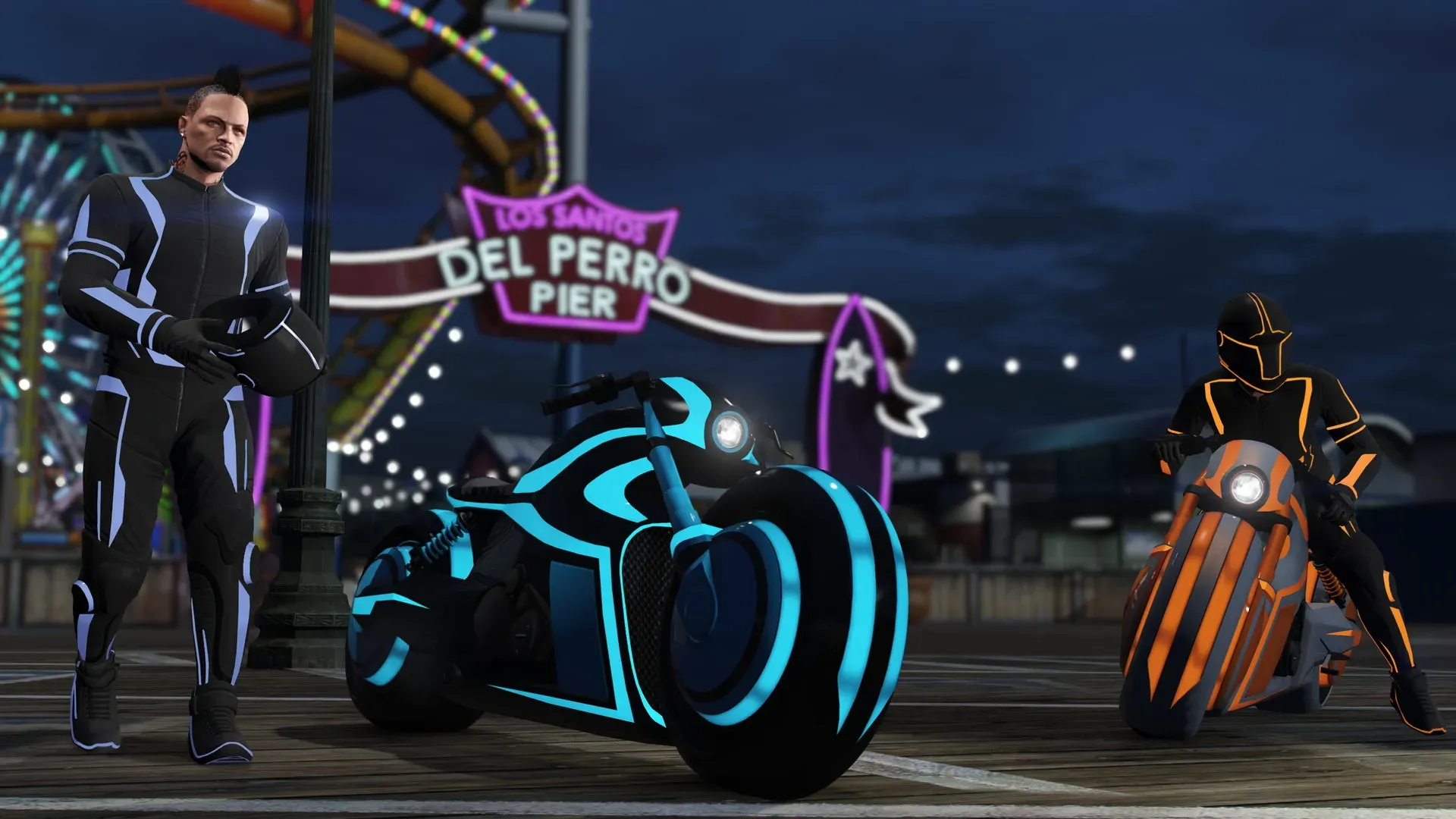 Jogadores com motos neon no píer de Del Perro, em GTA Online